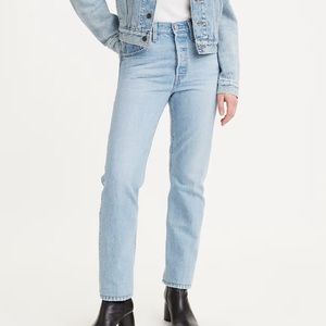 Levi's 501 Women's Light Wash Denim Straight Leg Jean Size 24 in Waist